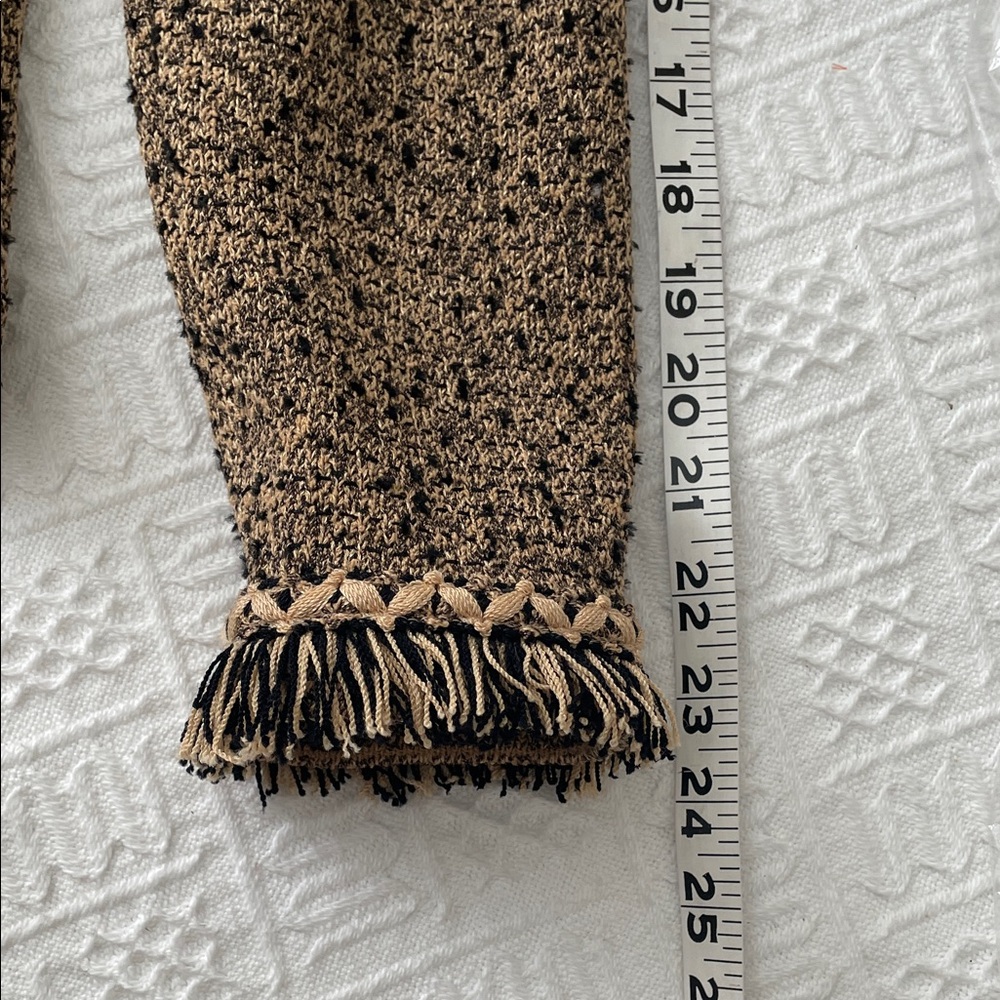 St. John Suit Set 2 piece Elegant knit Jacket skirt NWT boucle black camel - Picture 14 of 17